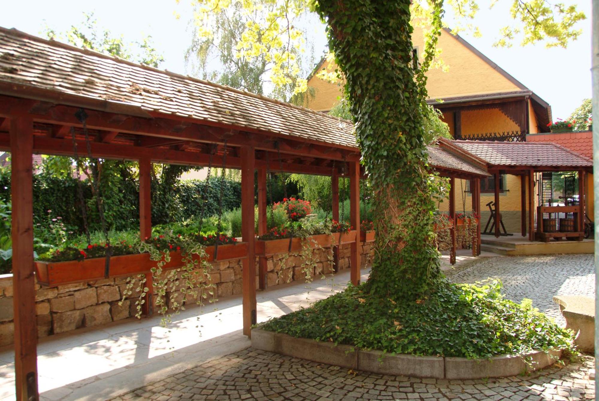 Hotel Leicht Biebelried Luaran gambar